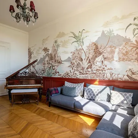 Дом отдыха Belle Epoque Manor With Swimming Pool In The Aisne Valley
